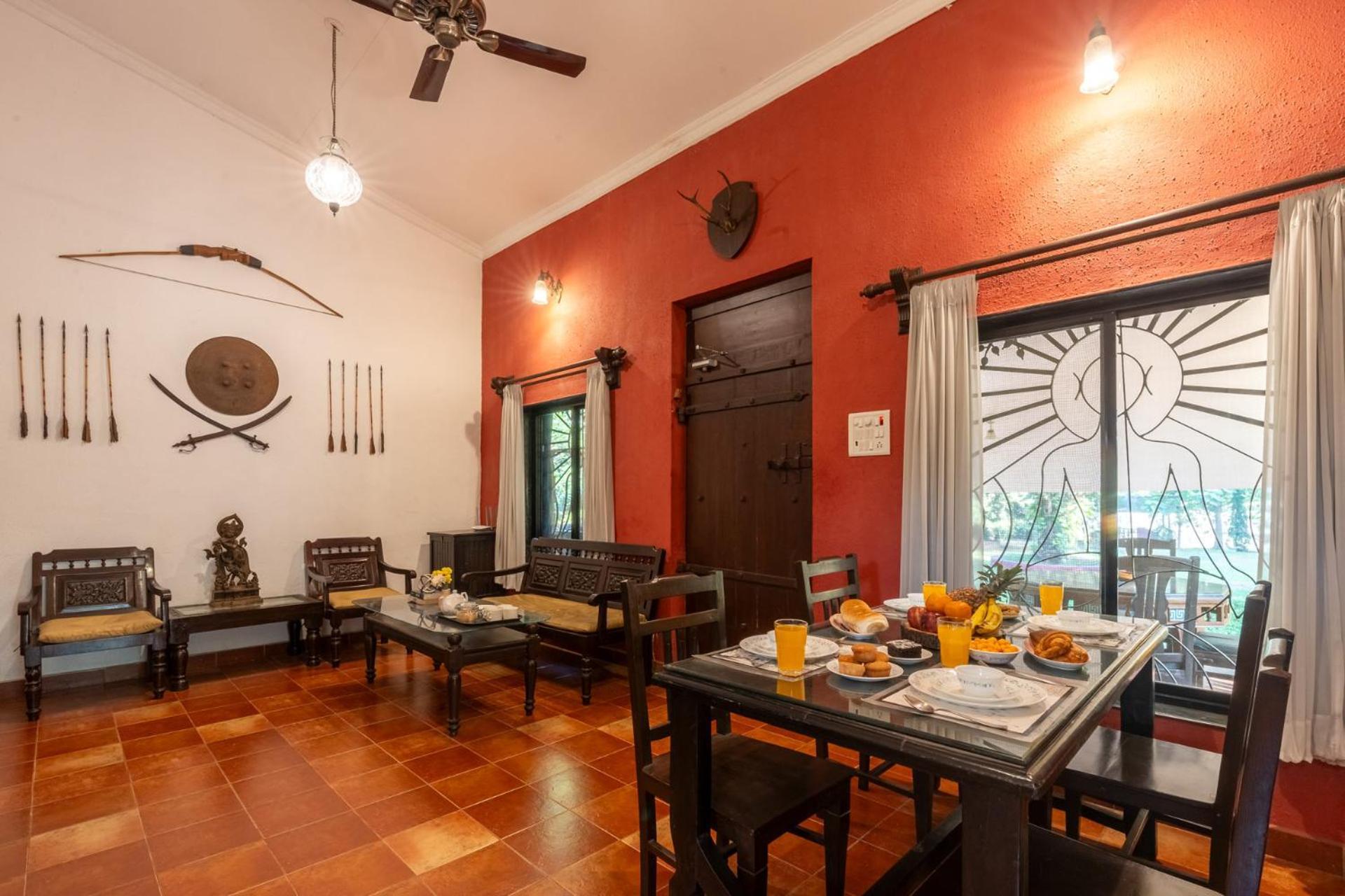 Vintage Estate: Lakeside Retreat with Plunge Pool and Gazebo Karjat Exterior photo
