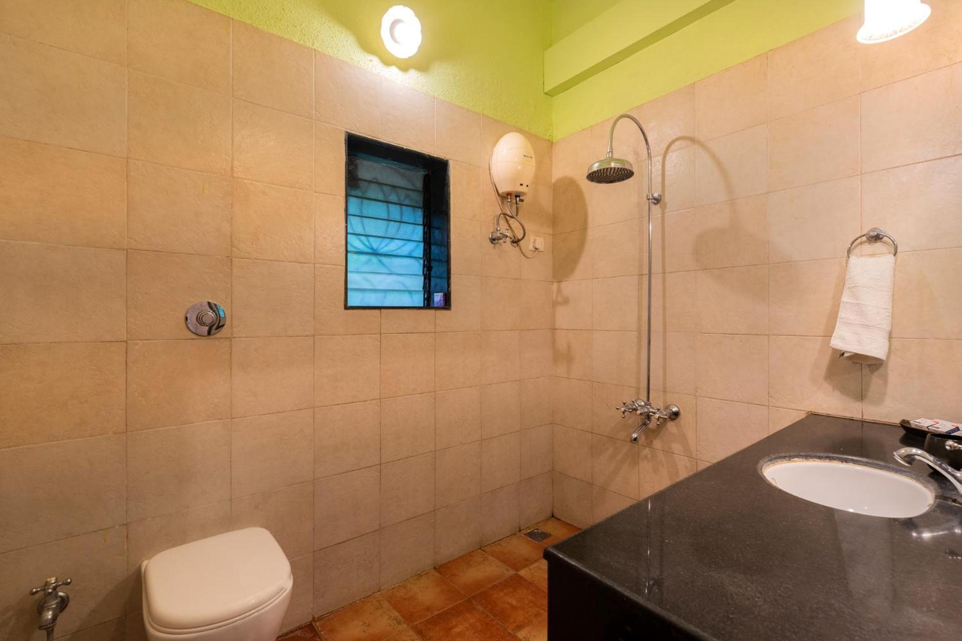 Vintage Estate: Lakeside Retreat with Plunge Pool and Gazebo Karjat Exterior photo